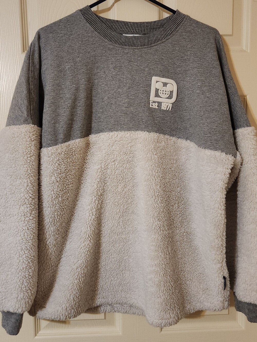 Disney Spirit Jersey Walt Disney World Est. 1971 Sherpa Pullover Adult M Gray
